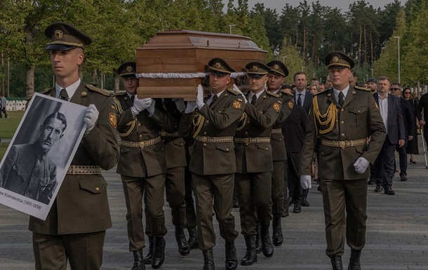 Євгена Коновальця перепоховали в Україні