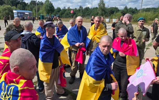 Україна повернула з полону понад 100 військових