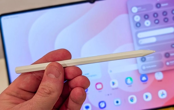 Samsung Galaxy Tab S12 Ultra показали на первом фото