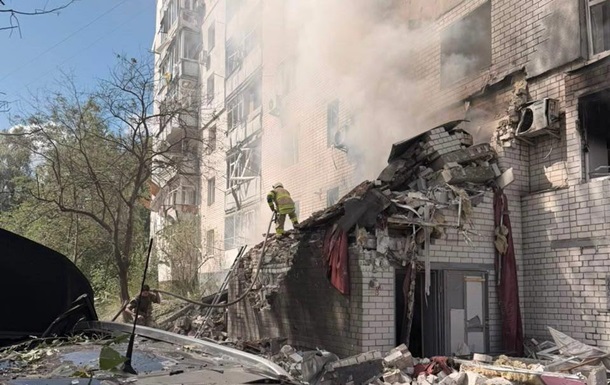  Шахед  атакував будинок у Чернігові, 14 поранених