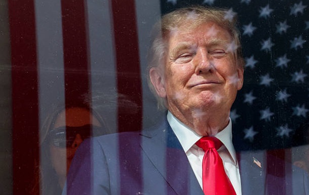 Трамп приостановил выдачу виз в США по всему миру: названа причина