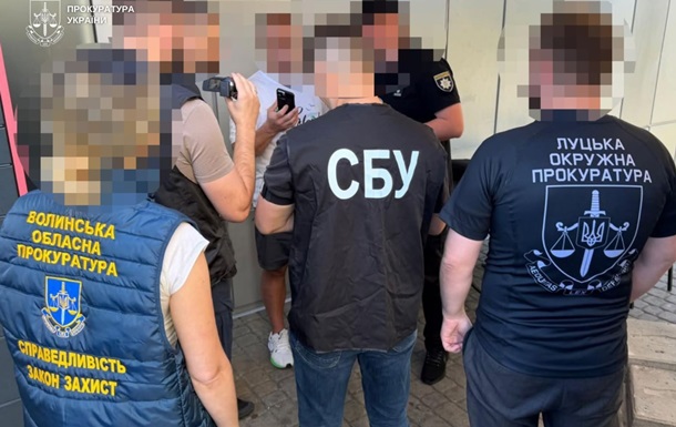 $3000 за обучение и отсрочку: на Волыни разоблачили доцента вуза