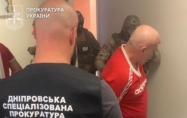 Перевод военного за 20 тысяч долларов: подозрение предъявлено четырем людям