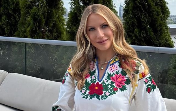 У мережу потрапили шкільні фото Лесі Нікітюк