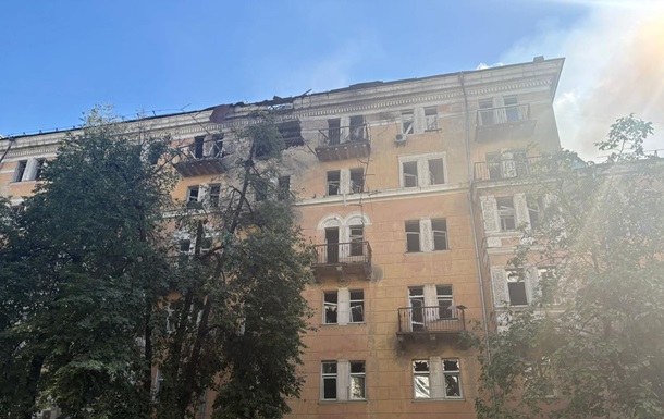 У Києві десятеро постраждалих після атаки дронів РФ