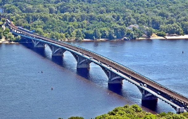 Новий автобус у Києві дублюватиме наземну ділянку  червоної  лінії метро
