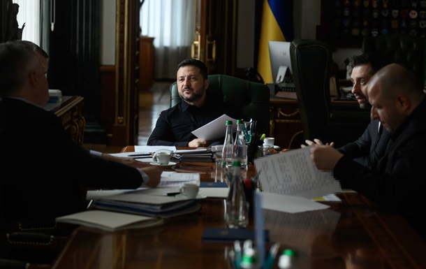 Зустріч з посланцями США: Зеленський зібрав нараду