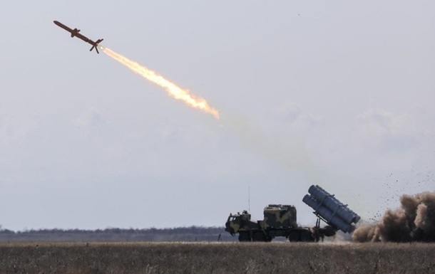 Ракеты Нептун поразили стратегический завод в Азове