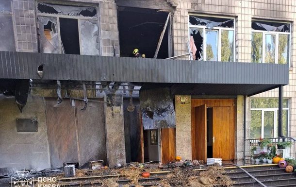 Враг наносит удары по дата-центрам - Зеленский