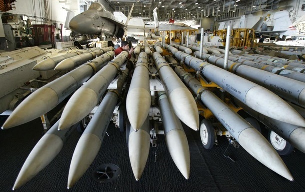 США запускають масштабне виробництво AMRAAM - ЗМІ
