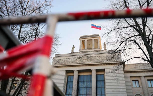 Германия усилила наблюдение за посольством РФ