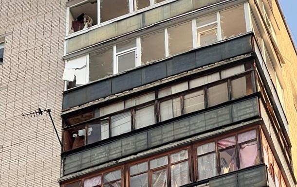В Сумах россияне повредили три многоэтажки