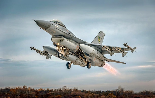Зеленський підтвердив проблеми з літаками F-16