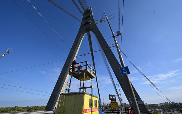 Удар по Північному мосту: в Києві є постраждалі