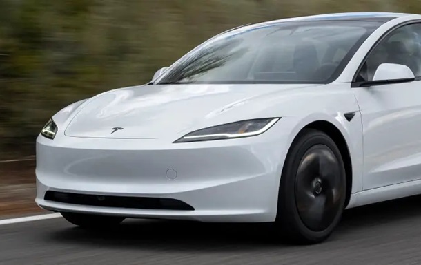 Tesla оновила Model 3