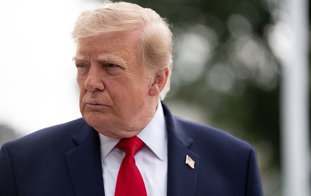 Хакеры завладели данными мобильной сети Дональда Трампа