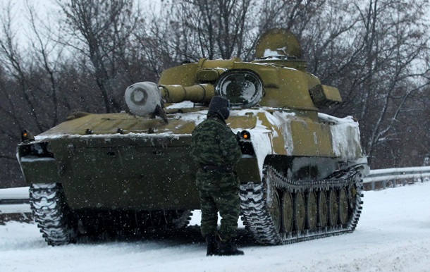 У ЛНР заявили про відведення важкої артилерії