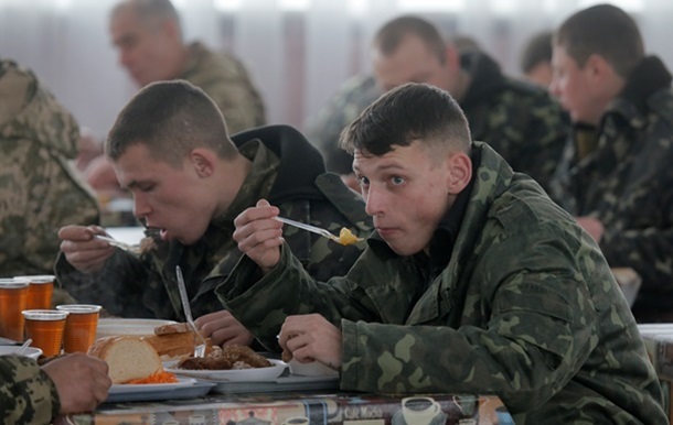Більше половини призовників непридатні до служби - Богомолець