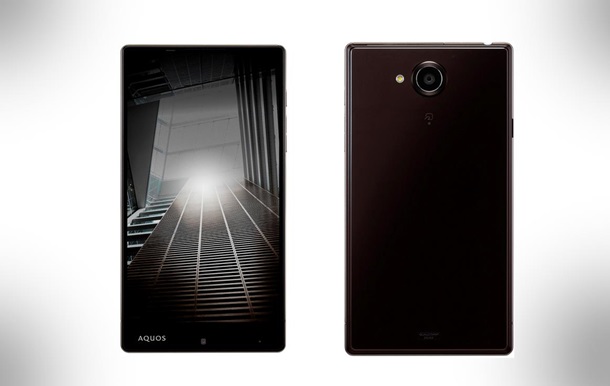 Sharp представила водостійкий фаблет Aquos Crystal Xx