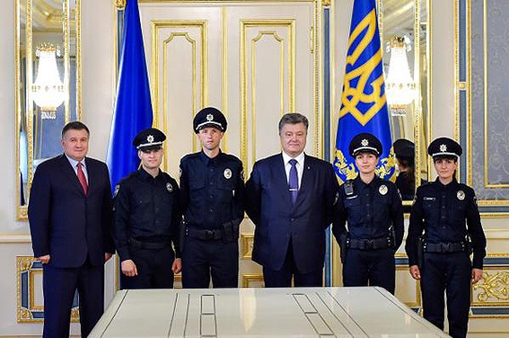 Патрульні зняли підписання закону про поліцію на відеореєстратор