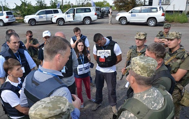 Спостерігачів ОБСЄ хочуть направити на пункти в їзду в Крим