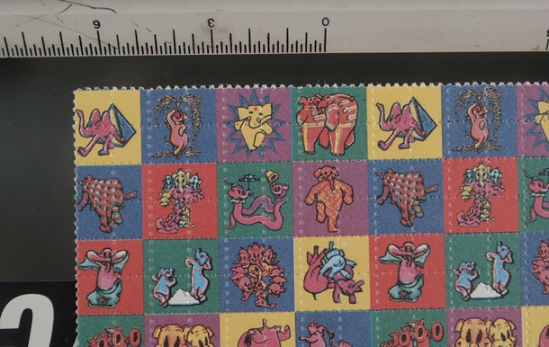 Секс туралы порно видео: Анасы ұйықтап жатыр, ал ұлы жұлынып жатыр