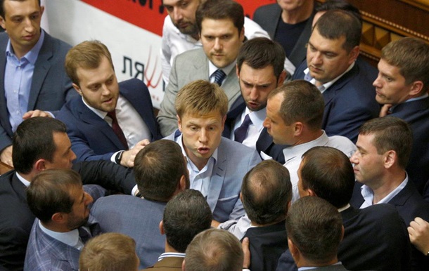 У Раді побилися депутати від БПП і Радикальної партії