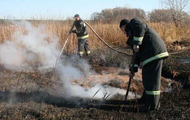 На Волині через торфовища вибухають снаряди
