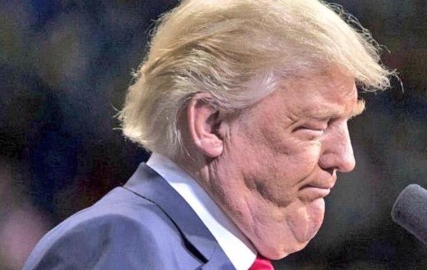 У Мережі висміяли друге підборіддя Трампа