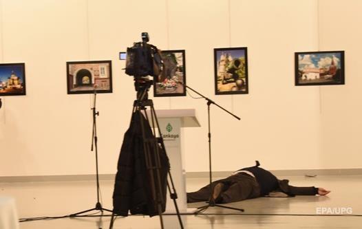 У тілі загиблого російського посла знайшли дев ять куль - ЗМІ