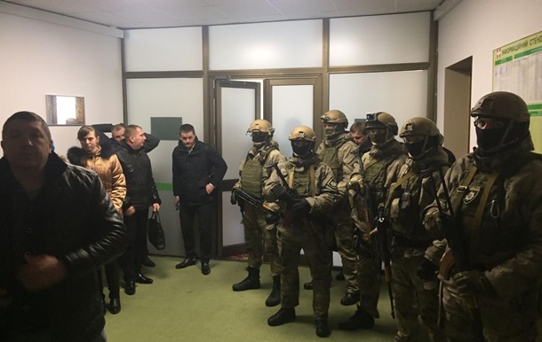 У Волинській облраді пройшли обшуки