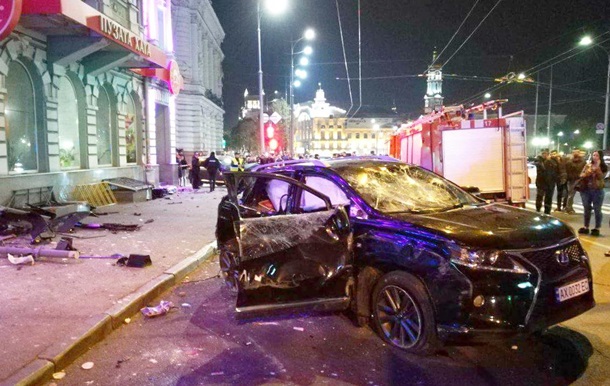 ДТП у Харкові. Lexus забрав життя п ятьох осіб