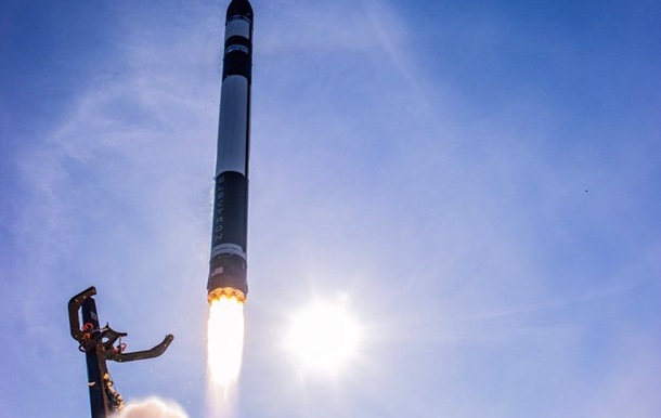 Rocket Lab успішно провела перший комерційний запуск ракети