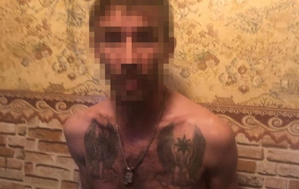 У Маріуполі банда вимагала гроші в автоперевізників