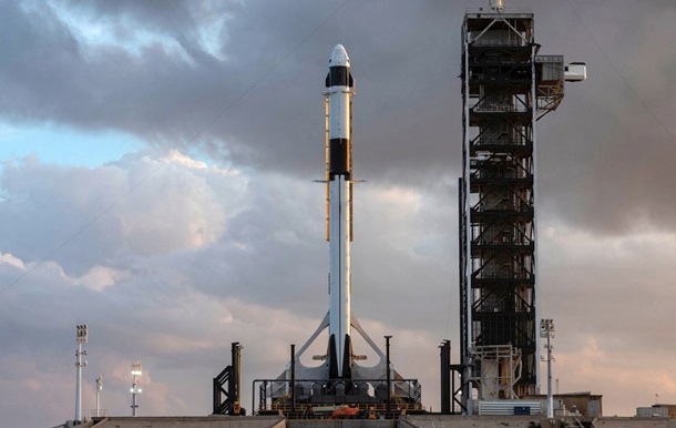 SpaceX показала работу аварийных систем Crew Dragon