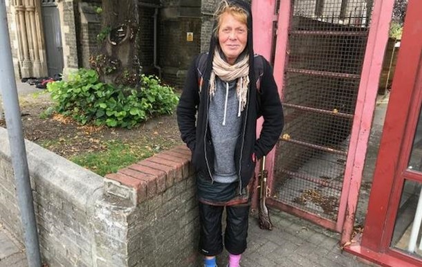 Британка витратила величезний спадок на наркотики і стала бездомною