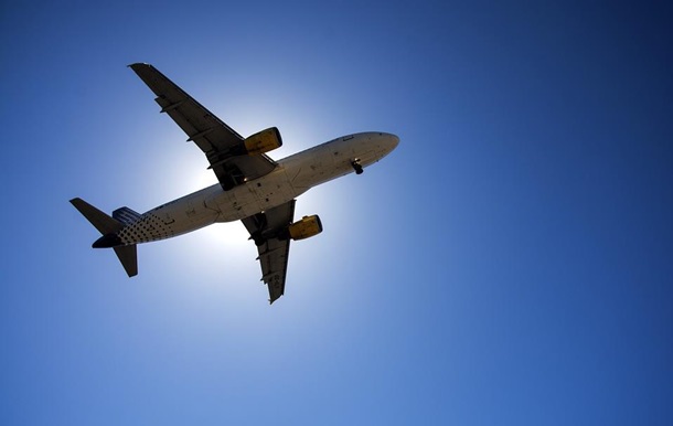 Пасажирський Boeing екстрено сів у Румунії