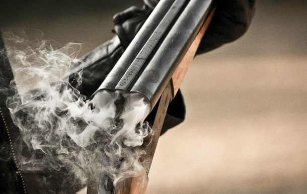 На Львівщині батько дівчини застрелив її агресивного хлопця