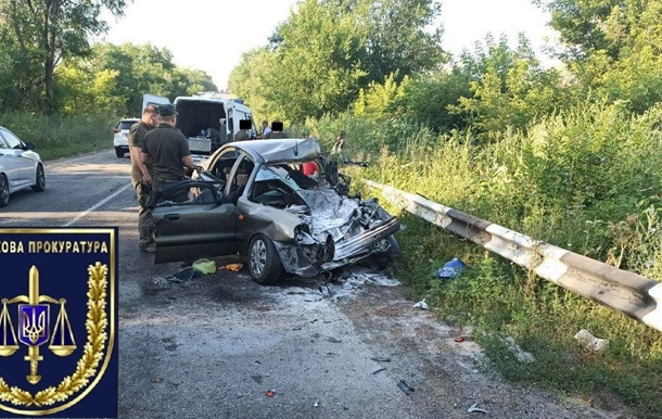 У ДТП з колоною військових загинули двоє людей