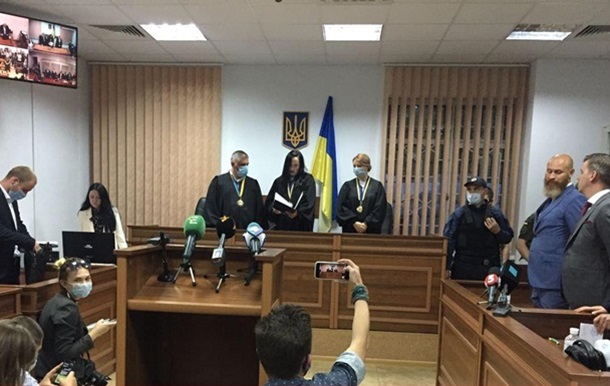 Суд відсторонив одного з присяжних у справі Шеремета