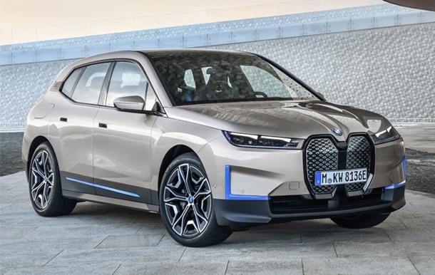 BMW представила авто зі зникаючими подряпинами