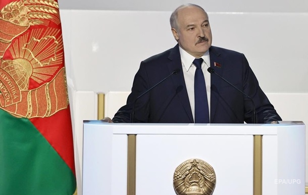 Заради Бога, телефонуйте : Лукашенко закликав мати кнопкові телефони