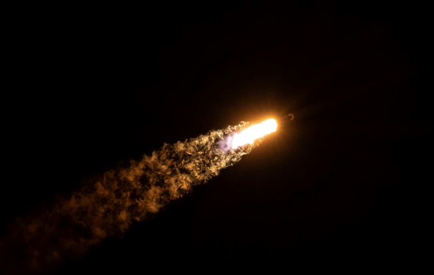 SpaceX запустила на орбіту Falcon 9 з супутниками