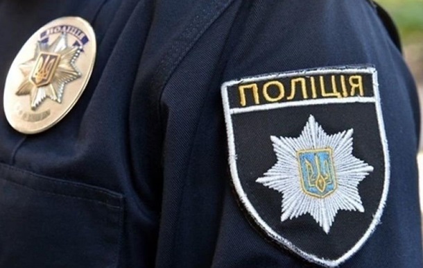 У Дніпрі підлітки побили і пограбували поліцейського - ЗМІ
