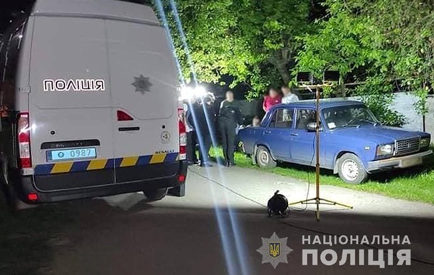 На Черкащині знайшли труп у багажнику із грошима