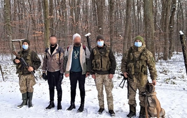 На Закарпатті зі стріляниною затримали мігрантів