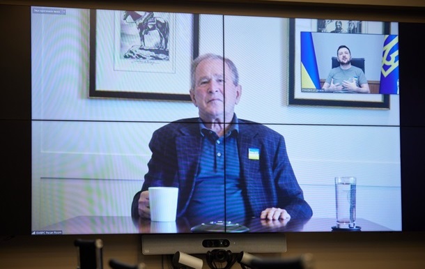 Джордж Буш сравнил Зеленского с Черчиллем