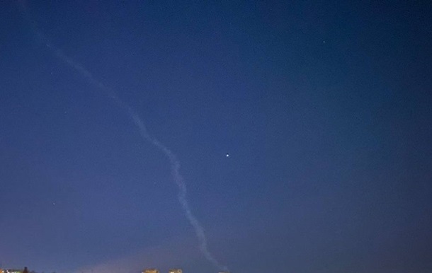 В Севастополе сообщают о взрывах