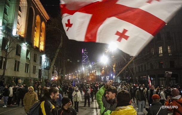Влада здає назад. Протест у Грузії переміг?