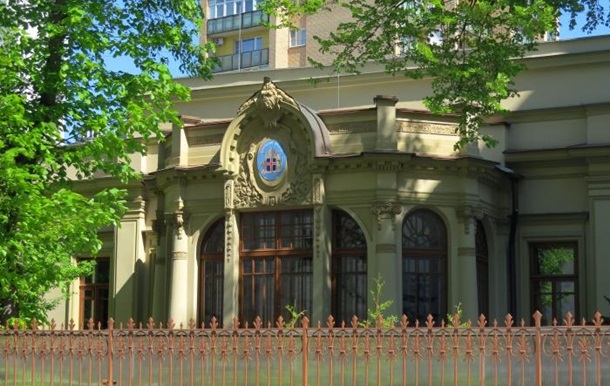Посольство Ісландії в РФ призупинить роботу з 1 серпня